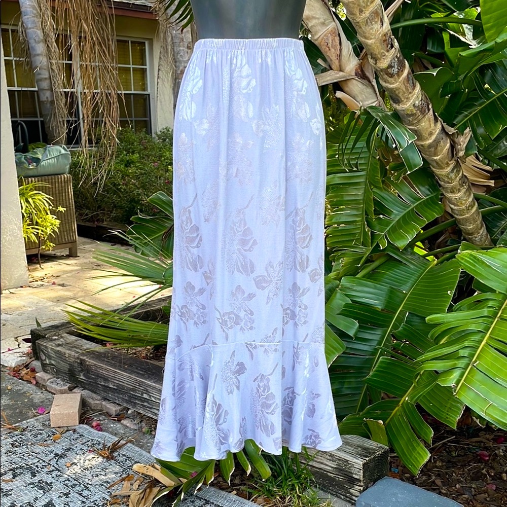 Silver lilac floral maxi skirt with a ruffled hem